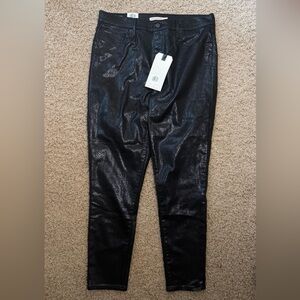 Levis Black Snakeskin Pattern Pants 4-106